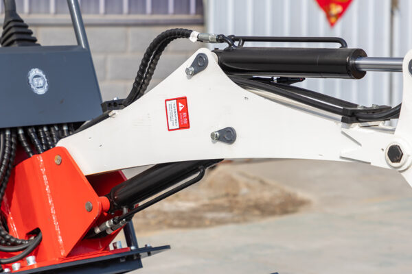 รถขุดตีนตะขาบขนาดเล็ก 1 ตัน รุ่น HW08 ( Mini Crawler Excavator ) - Image 8