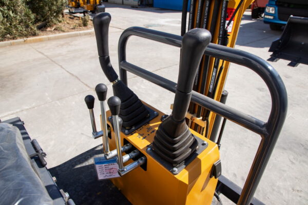 รถขุดตีนตะขาบขนาดเล็ก 1 ตัน รุ่น HW10 ( Mini Crawler Excavator ) - Image 6