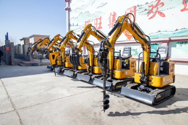 รถขุดตีนตะขาบขนาดเล็ก 1 ตัน รุ่น HW10 ( Mini Crawler Excavator ) - Image 3